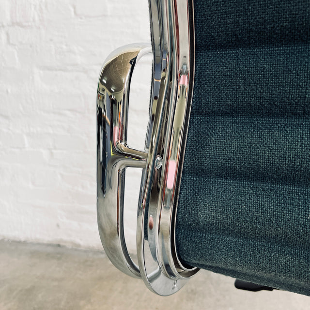 Vitra - Aluminium Chair EA 117 – Bürodrehstuhl - blau/türkis - Charles & Ray Eames - guter gebrauchter Zustand