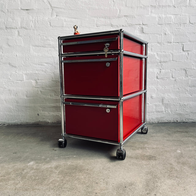 USM Haller - Rollcontainer - rubinrot - gebrauchter TOP Zustand