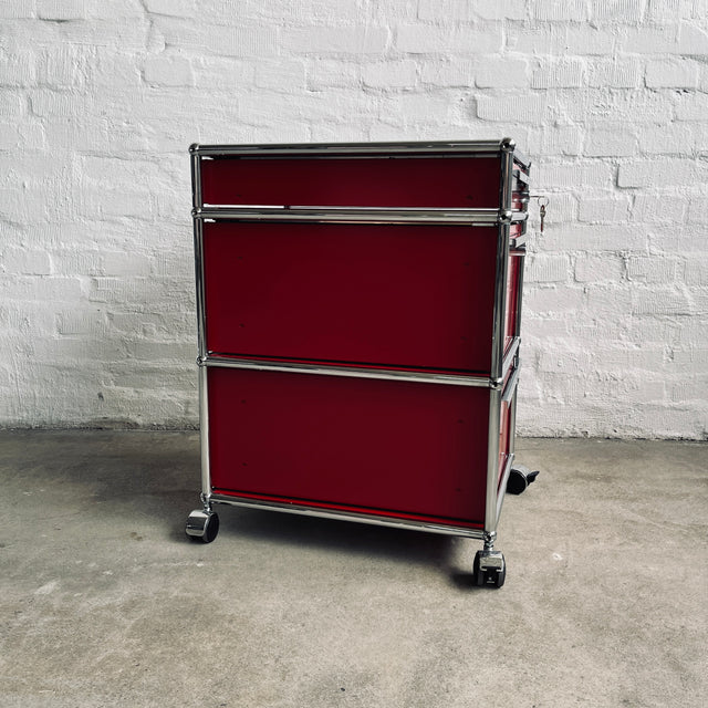 USM Haller - Rollcontainer - rubinrot - gebrauchter TOP Zustand