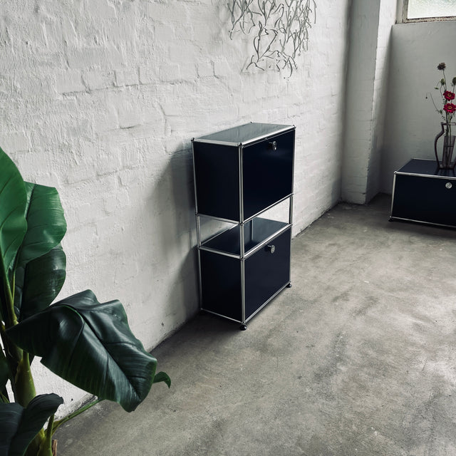 USM Haller - Highboard 1x3 - 2 Klappen - stahlblau - guter gebrauchter Zustand