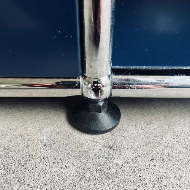 USM Haller - Lowboard - stahlblau - gebrauchter Zustand