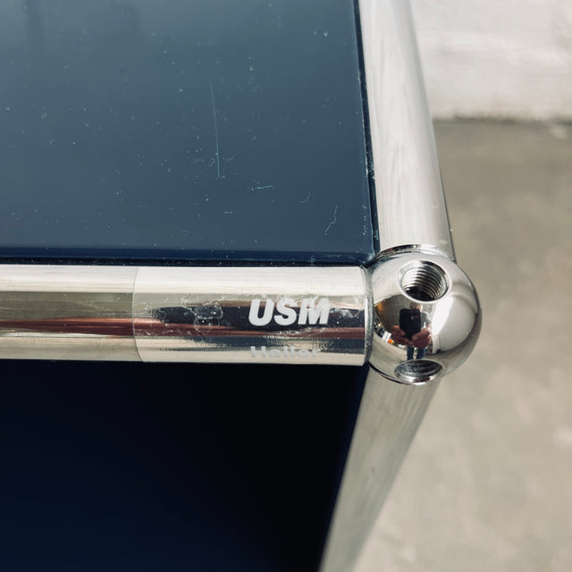 USM Haller - Lowboard - stahlblau - gebrauchter Zustand