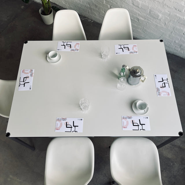 USM Haller - Tisch - perlgrau alumatt - 150 x 104,5 cm - guter gebrauchter Zustand