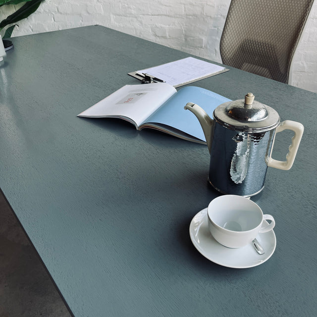 USM Haller - Tisch - mittelgrau - 200 x 100 cm - gebrauchter Zustand