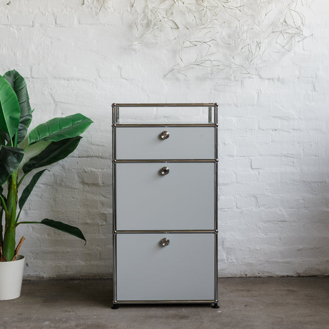 USM Haller - Highboard 1x4 - 1 Schublade und 2 Klappen - lichtgrau - gebrauchter TOP Zustand