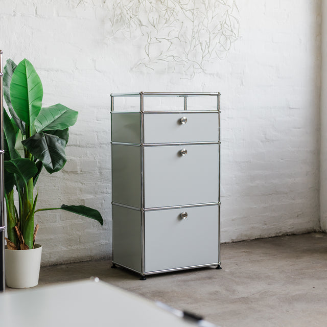 USM Haller - Highboard 1x4 - 1 Schublade und 2 Klappen - lichtgrau - gebrauchter TOP Zustand