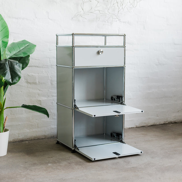 USM Haller - Highboard 1x4 - 1 Schublade und 2 Klappen - lichtgrau - gebrauchter TOP Zustand