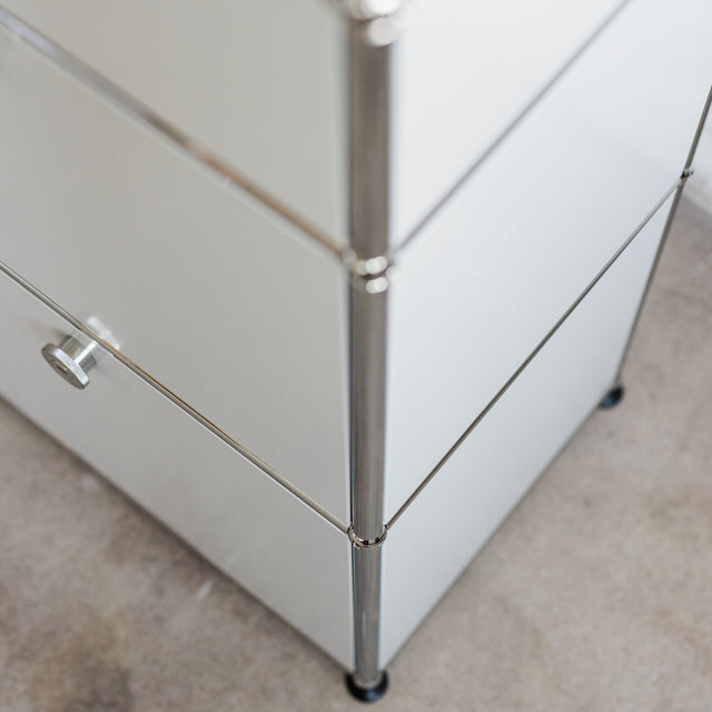 USM Haller - Highboard 1x4 - 1 Schublade und 2 Klappen - lichtgrau - gebrauchter TOP Zustand