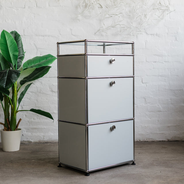 USM Haller - Highboard 1x4 - 1 Schublade und 2 Klappen - lichtgrau - gebrauchter TOP Zustand