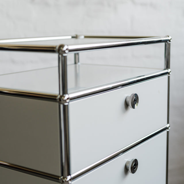 USM Haller - Highboard 1x4 - 1 Schublade und 2 Klappen - lichtgrau - gebrauchter TOP Zustand