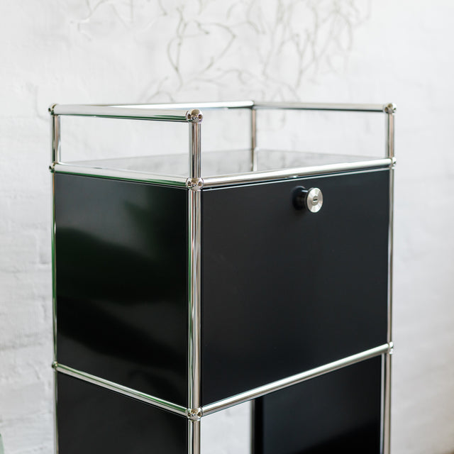 USM Haller - Highboard 1x4 - 2 Klappen - schwarz - gebrauchter TOP Zustand