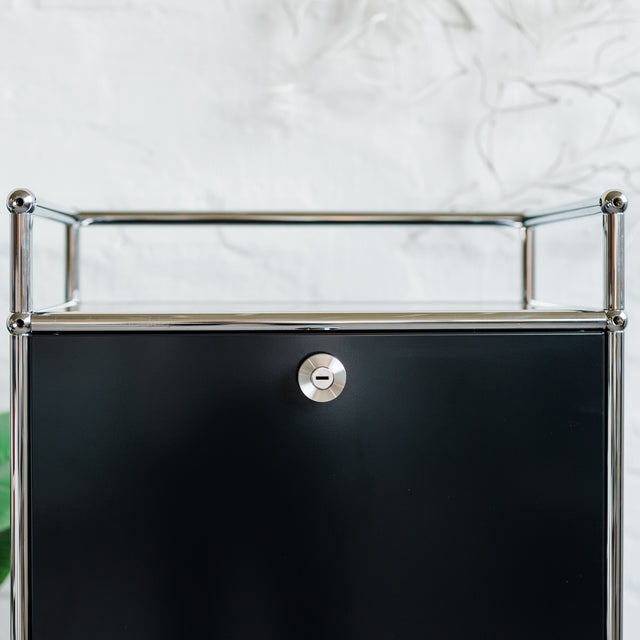 USM Haller - Highboard 1x4 - 2 Klappen - schwarz - gebrauchter TOP Zustand