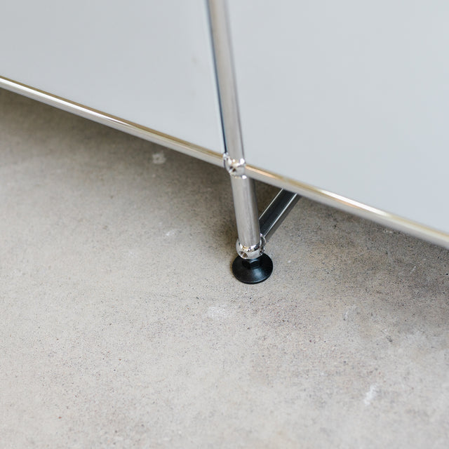 USM Haller - Lowboard 2x1 - 2 Klappen - mattsilber - gebrauchter TOP Zustand