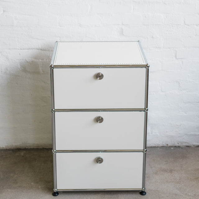 USM Haller - Highboard 1x3 - 3 Klappen - weiß - gebrauchter TOP Zustand