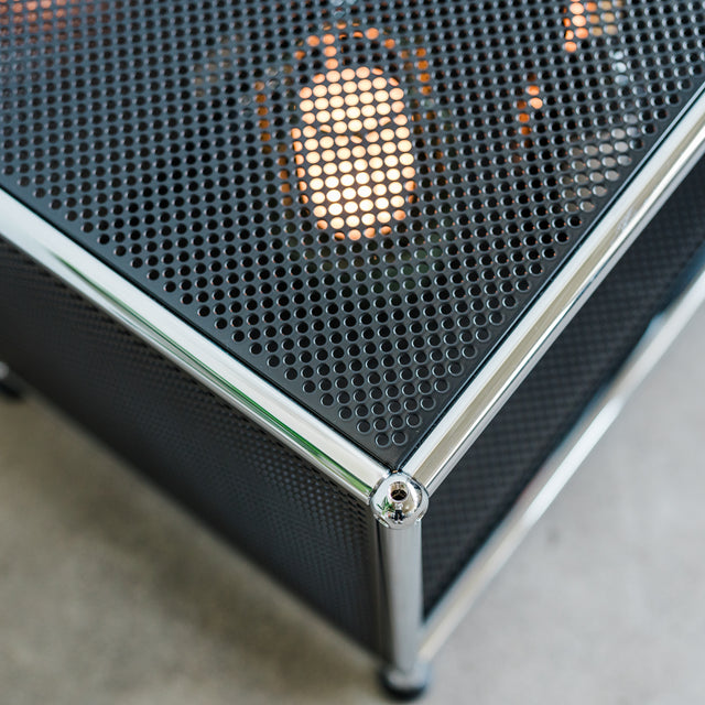 USM Haller - Lowboard 2x1 - schwarz perforiert - gebrauchter TOP Zustand