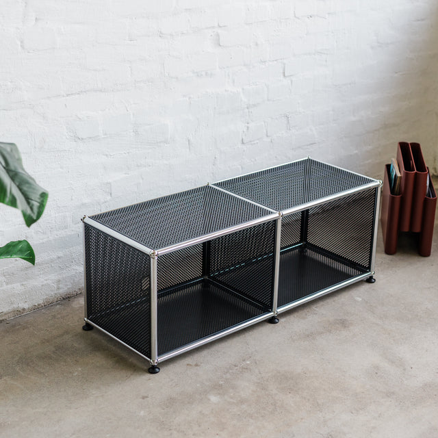 USM Haller - Lowboard 2x1 - schwarz perforiert - gebrauchter TOP Zustand