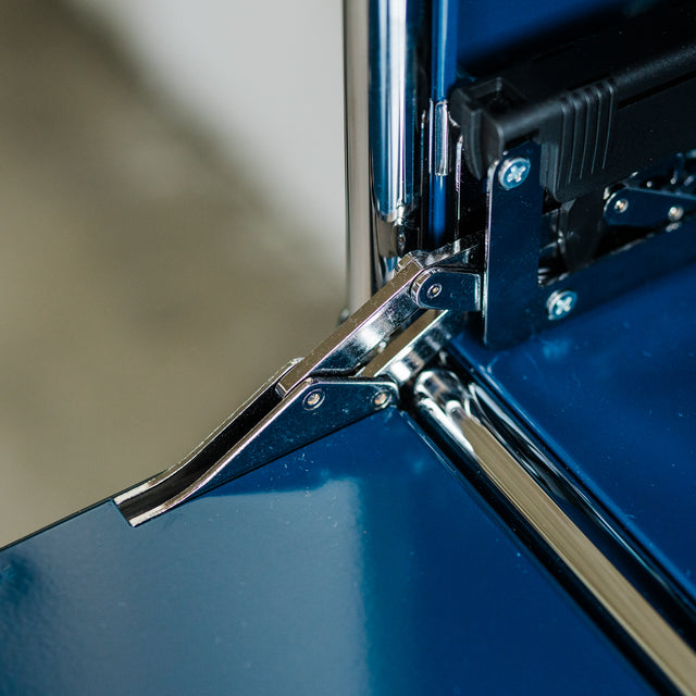 USM Haller - Highboard 1x3 - 2 Klappen - stahlblau - guter gebrauchter Zustand