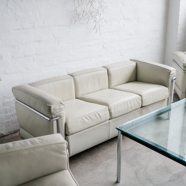 Cassina - LC 2 - 3-Sitzer Sofa - Leder hell - Le Corbusier, Charlotte Perriand & Pierre Jeanneret -  guter gebrauchter Zustand