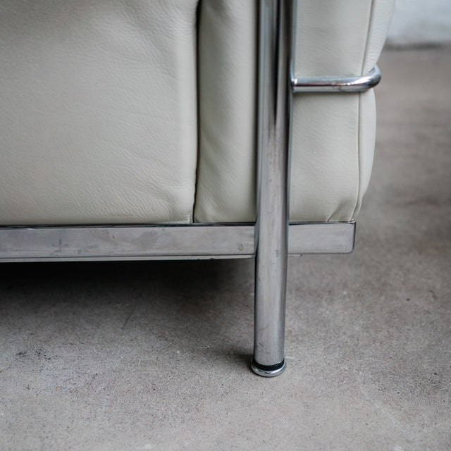 Cassina - LC 2 - Sessel - Leder hellgrau/beige - guter gebrauchter Zustand