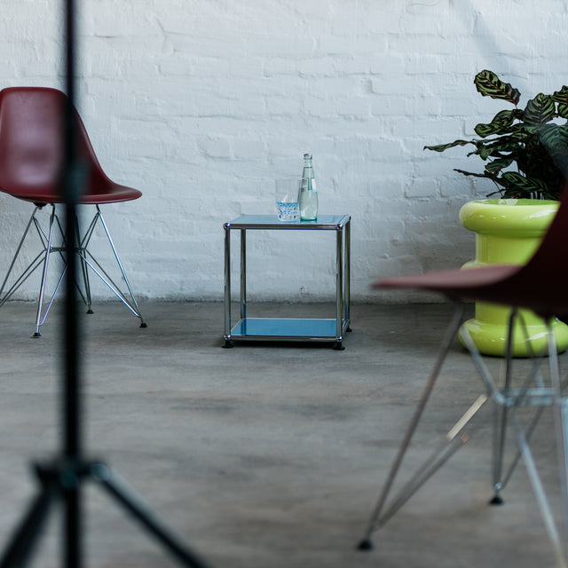 USM Haller - Beistelltisch - 37 x 37 cm - enzianblau - guter gebrauchter Zustand