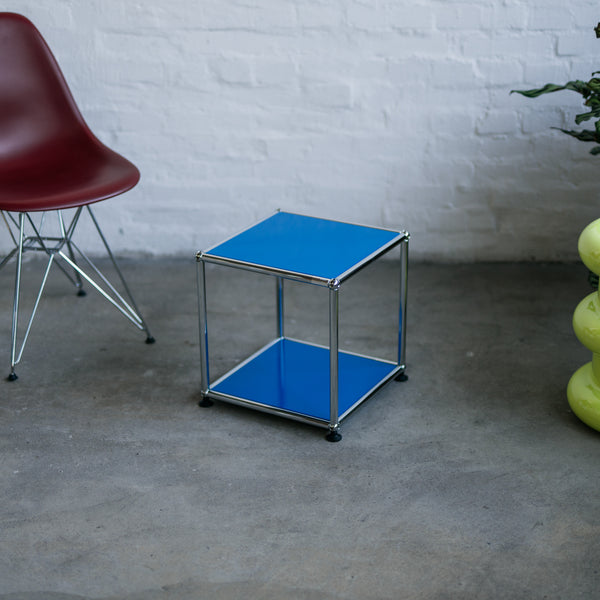 USM Haller - Beistelltisch - 37 x 37 cm - enzianblau - guter gebrauchter Zustand