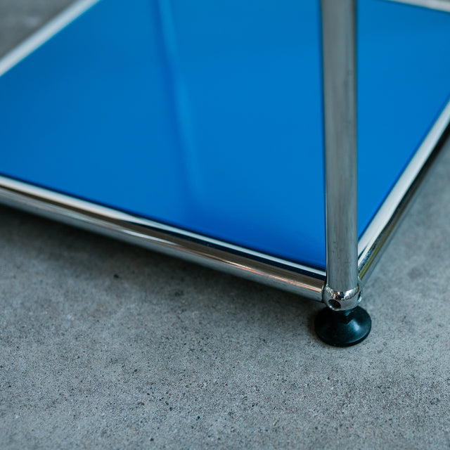USM Haller - Beistelltisch - 37 x 37 cm - enzianblau - guter gebrauchter Zustand