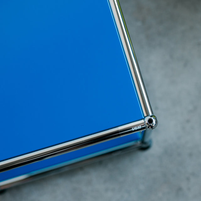 USM Haller - Beistelltisch - 37 x 37 cm - enzianblau - guter gebrauchter Zustand
