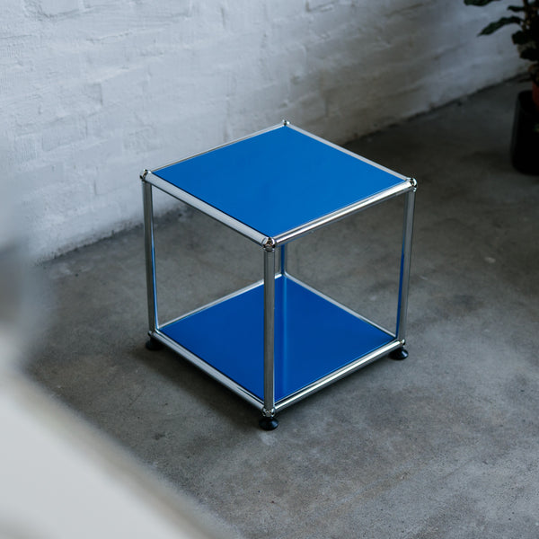 USM Haller - Beistelltisch - 37 x 37 cm - enzianblau - guter gebrauchter Zustand
