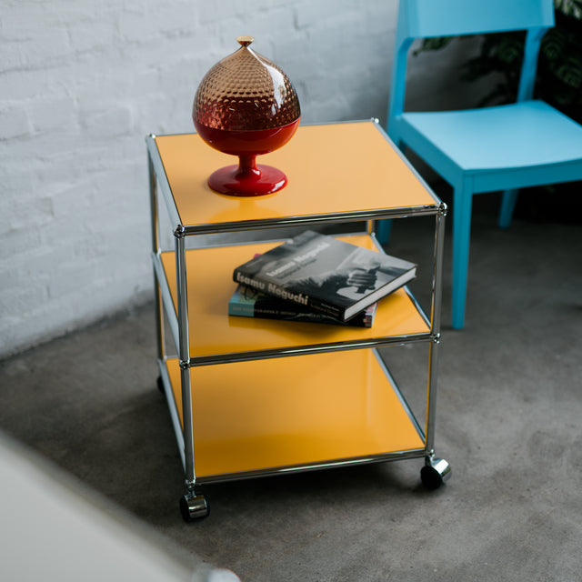 USM Haller - Beistelltisch - 52 x 52 cm - gelb - gebrauchter TOP Zustand
