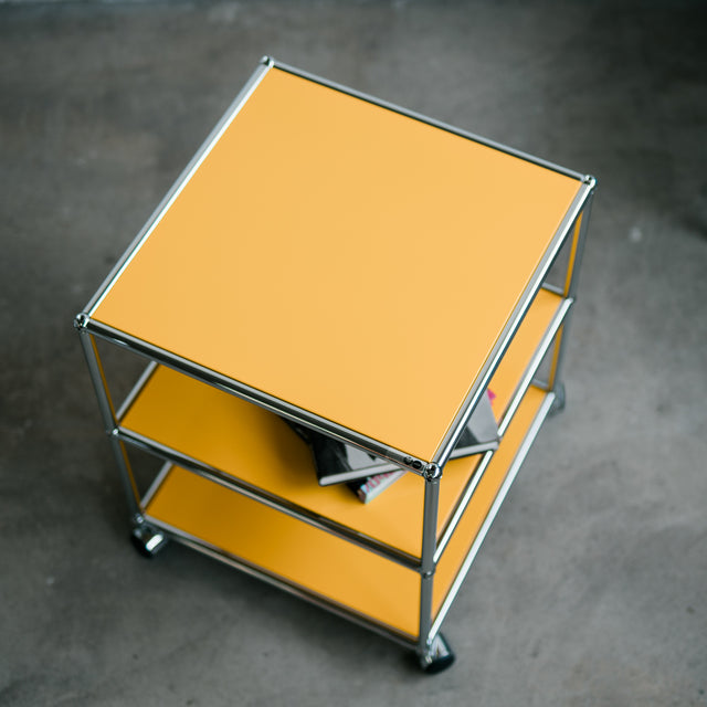 USM Haller - Beistelltisch - 52 x 52 cm - gelb - gebrauchter TOP Zustand