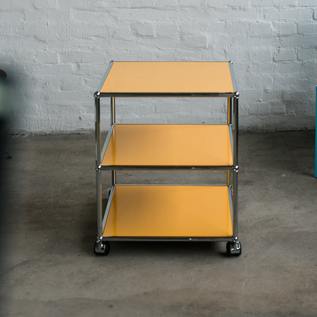 USM Haller - Beistelltisch - 52 x 52 cm - gelb - gebrauchter TOP Zustand