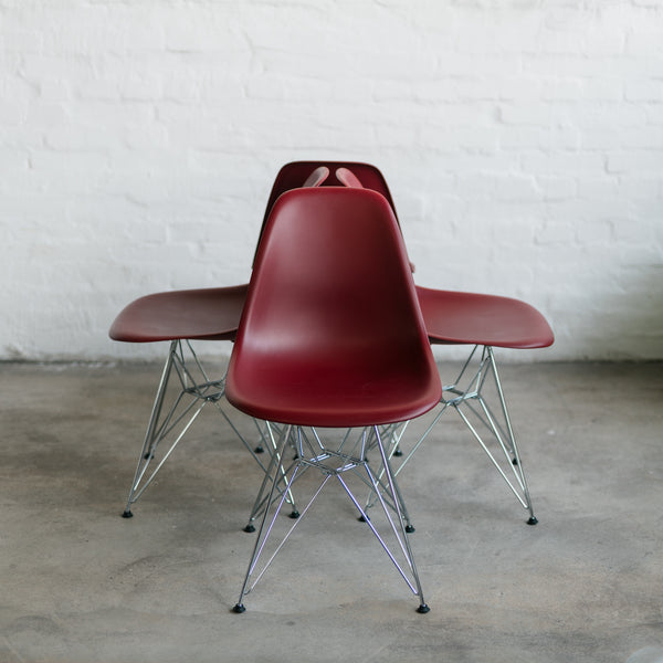 4er Set - Vitra - Eames Plastic Side Chair DSR - Stuhl - oxidrot - Charles & Ray Eames - sehr guter gebrauchter Zustand