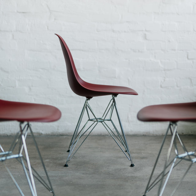 4er Set - Vitra - Eames Plastic Side Chair DSR - Stuhl - oxidrot - Charles & Ray Eames - sehr guter gebrauchter Zustand