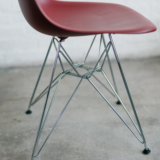 4er Set - Vitra - Eames Plastic Side Chair DSR - Stuhl - oxidrot - Charles & Ray Eames - sehr guter gebrauchter Zustand