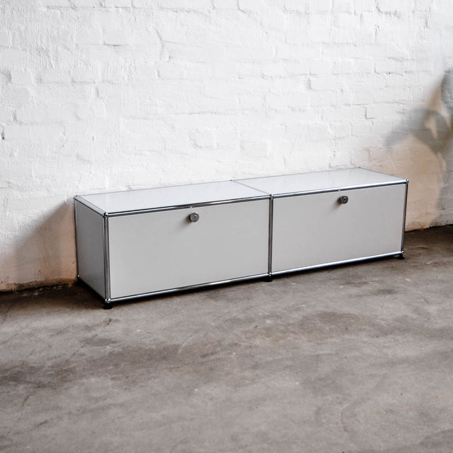 USM Haller - Lowboard - lichtgrau - gebrauchter TOP Zustand