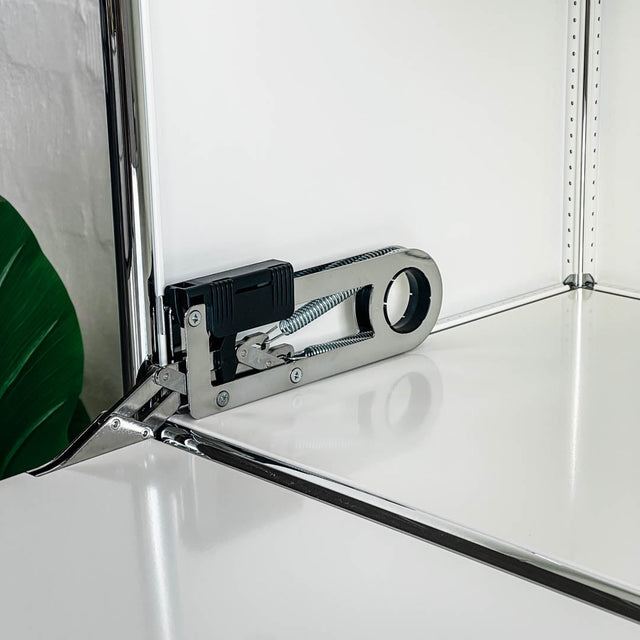 USM Haller - Highboard 1x4 - weiß - 4 Klappen - gebrauchter TOP Zustand