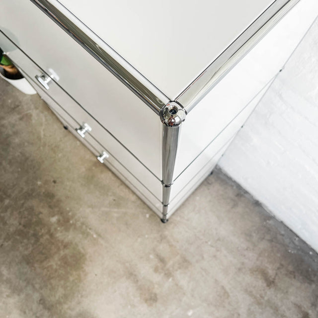 USM Haller - Highboard 1x4 - weiß - 4 Klappen - gebrauchter TOP Zustand