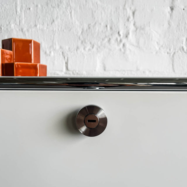 USM Haller - Highboard 1x4 - weiß - 4 Klappen - gebrauchter TOP Zustand