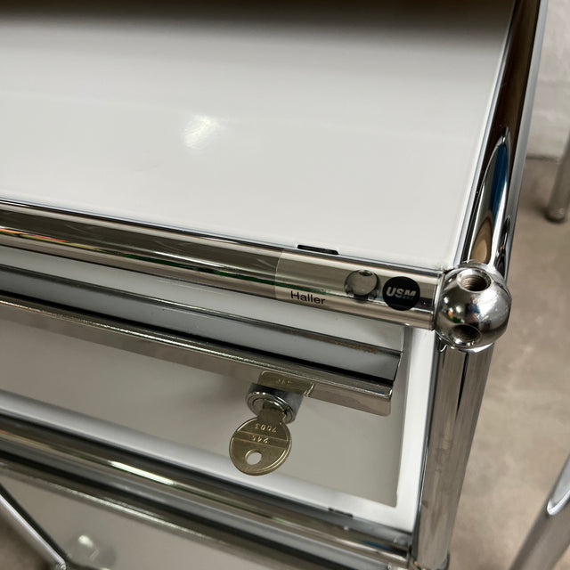 USM Haller - Rollcontainer - Lichtgrau - Abschließbar - gebrauchte TOP Qualität