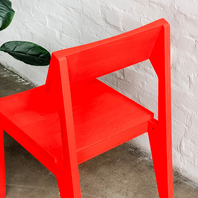 OUT - Schulz Stuhl - Leuchtrot