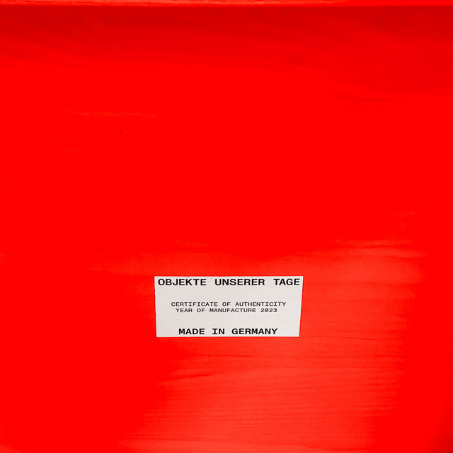 OUT - Schulz Stuhl - Leuchtrot