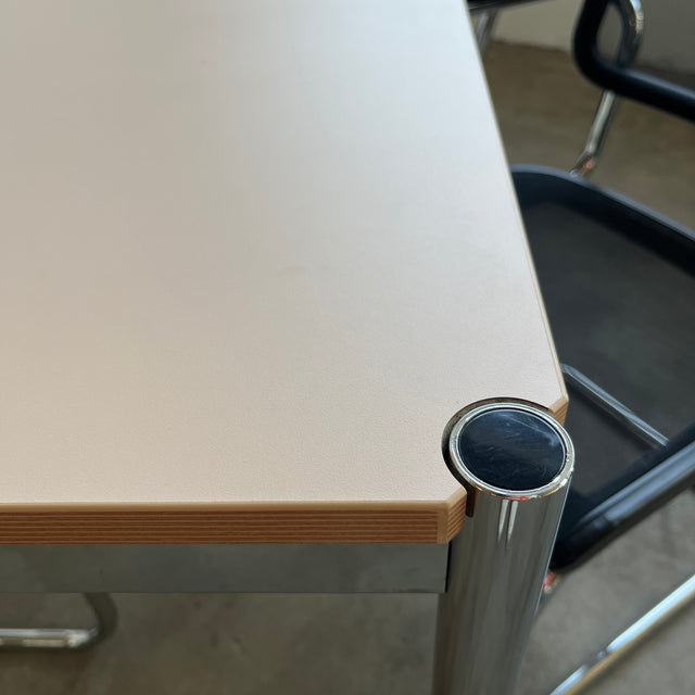 USM Haller Tisch - HPL Beschichtet - Pastellrosa - 175 x 75 cm - TOP Zustand!