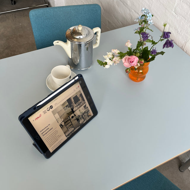 USM Haller Tisch - HPL Beschichtet - Pastellblau - 175 x 75 cm - TOP Zustand!