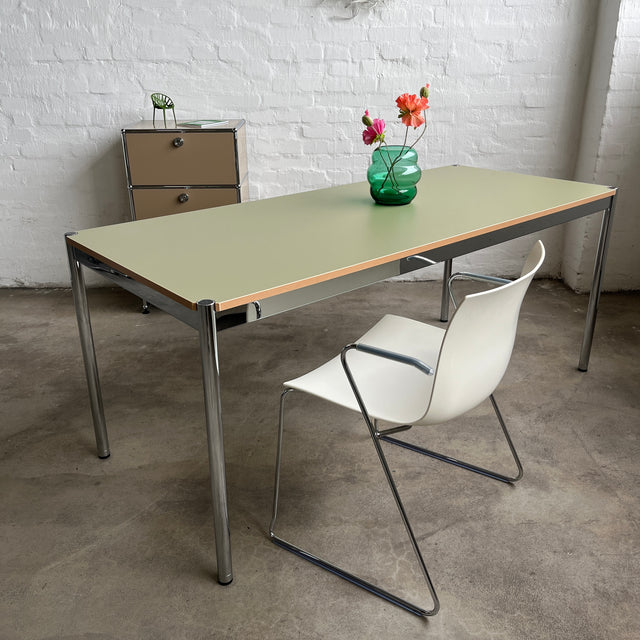 USM Haller Tisch - HPL Beschichtet - Olivgrün - 175 x 75 cm - TOP Zustand!