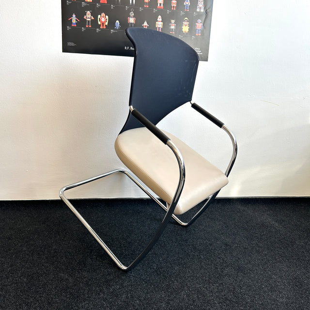 Thonet - Freischwinger - Konferenzstuhl- Leder beige/Netzgewebe - TOP Zustand!