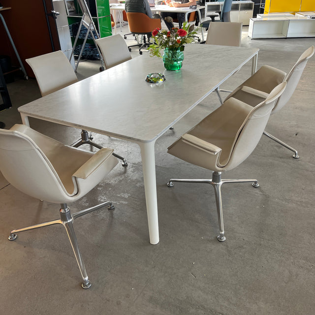 Walter Knoll - FK Schalensessel - Leder hell - Preben Fabricius & Jørgen Kastholm - gebrauchte Designermöbel