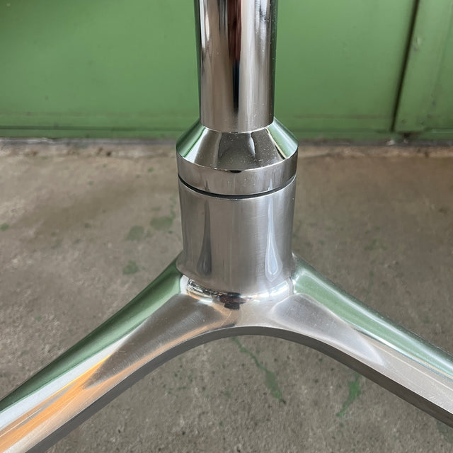 Walter Knoll - FK Schalensessel - Leder hell - Preben Fabricius & Jørgen Kastholm - gebrauchte Designermöbel