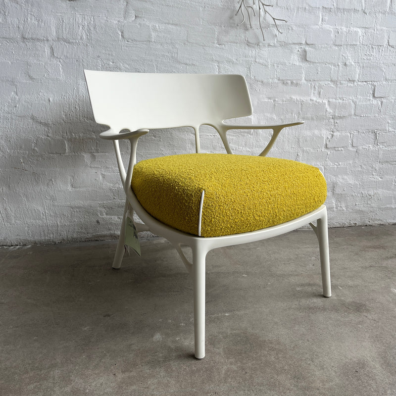 Kartell - Sessel A.i. lounge bouclé - Stoff gelb - Philippe Starck - NEU