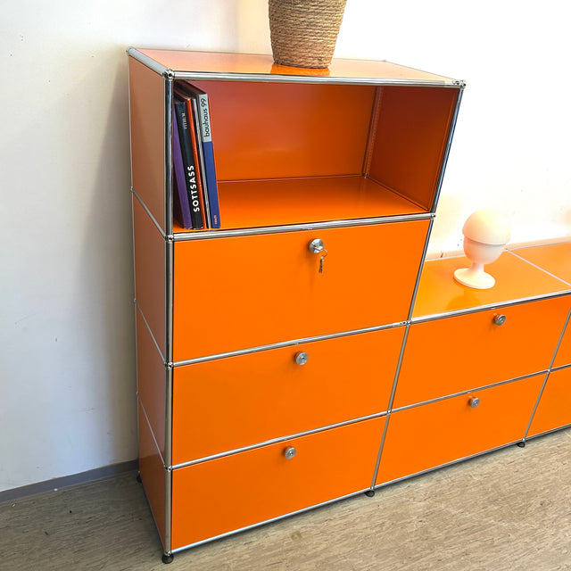 USM Haller - Regal - 8 Fächer - Klapptüren - Orange - TOP Zustand!