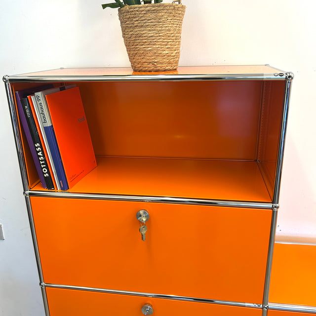 USM Haller - Regal - 8 Fächer - Klapptüren - Orange - TOP Zustand!